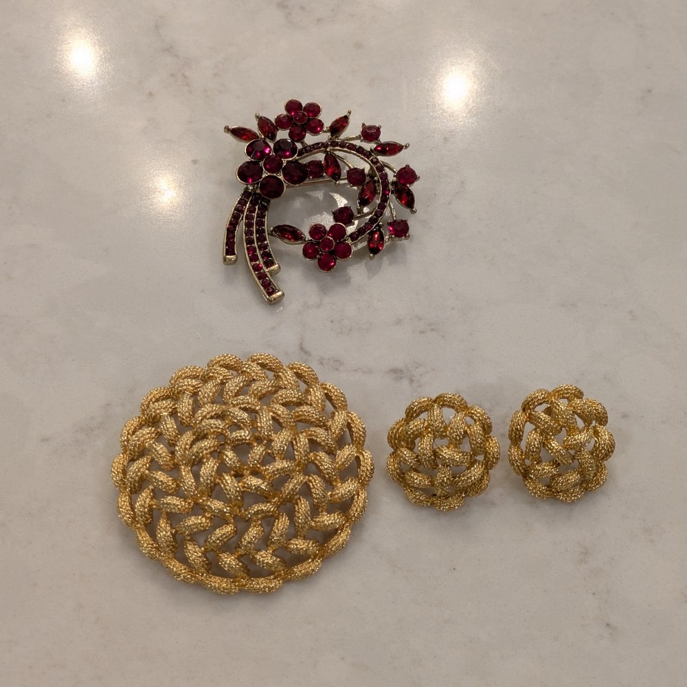 Monet Gold Brooch & Earrings and Red Brooch Set Of 3 Pieces Vintage